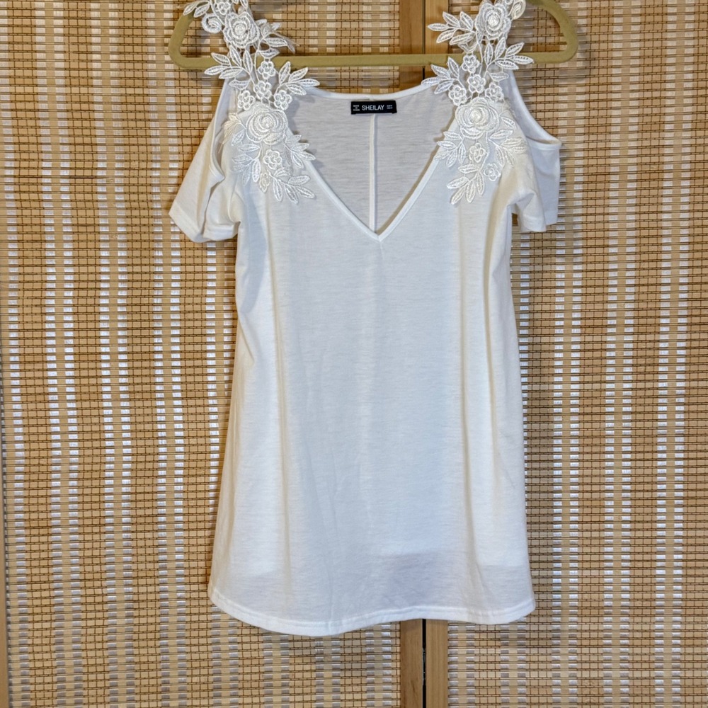 SHEILAY Womens White Cold Shoulder Lace Floral Applique V-Neck Top M Cottagecore
